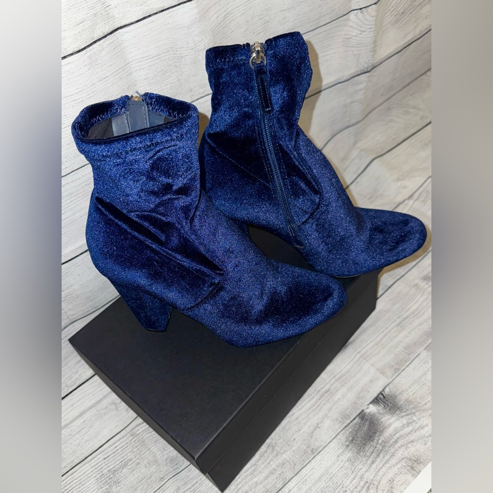Steve Madden Blue Velvet Ankle Boots - Picture 4 of 7